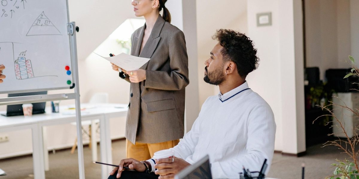 This article guides high-ticket closers through the essential lead generation and sales tools you need in 2026, from CRMs to automation, LinkedIn outreach, and...